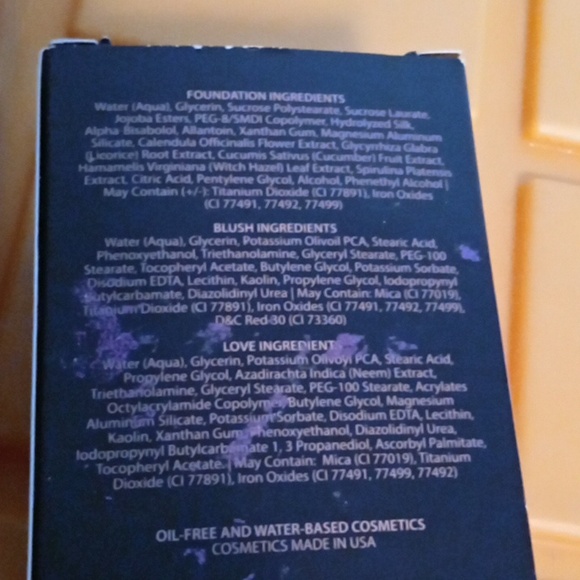 Luminess Breeze Duo Airbrush in Black and Gold With Medium Cosmetic Makeup - Picture 4 of 8